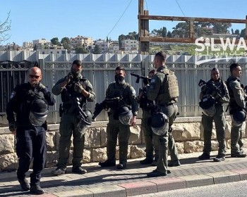 الاحتلال يواصل سياساته العنصرية ويغلق مؤسسة وقفية في القدس