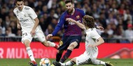 ريال مدريد يستضيف برشلونة أول مارس في "كلاسيكو" الدور الثاني