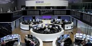 الأسهم الأوروبية تقفز مع تخفيف إجراءات العزل