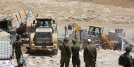 مستوطنون يهاجمون ممتلكات فلسطينية في سلفيت ويغلون طريقا بالأغوار