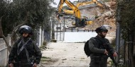 جرافات الاحتلال تشرع بهدم منزل في قبيا غرب رام الله