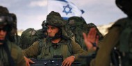 قناة عبرية: السماح لجنود الاحتلال بأخذ أسلحتهم إلى منازلهم